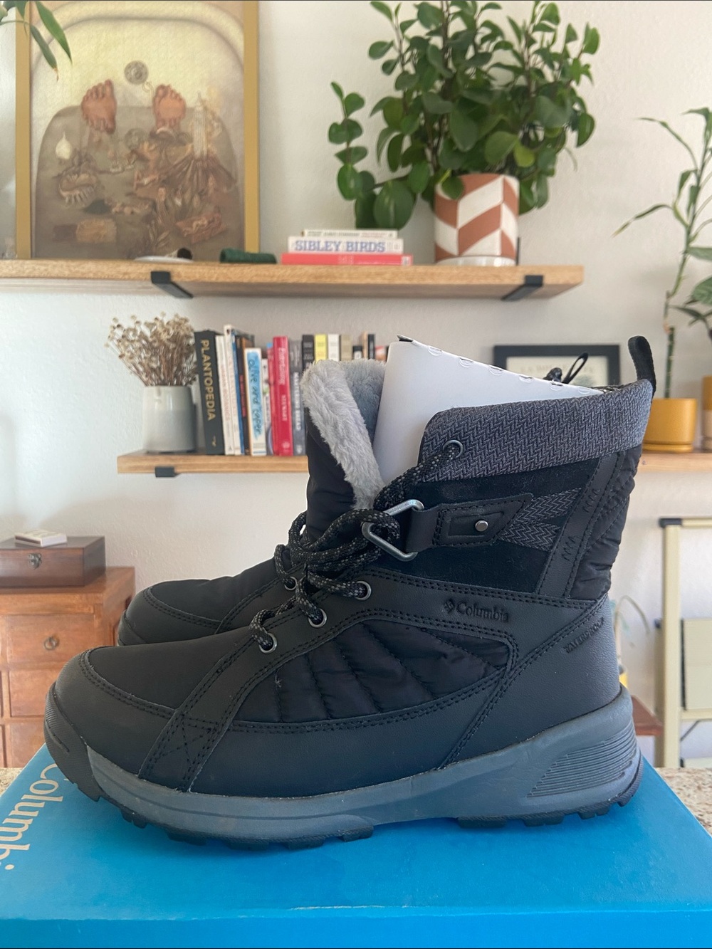 Columbia Black Outdoor Winter Boots with Gray Lining